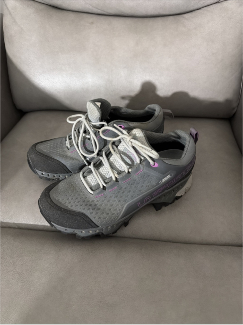 EUC WOMEN’S LA SPORTIVA SPIRE GTX HIKING CLIMBING SHOES SNEAKERS SIZE 6.5 US